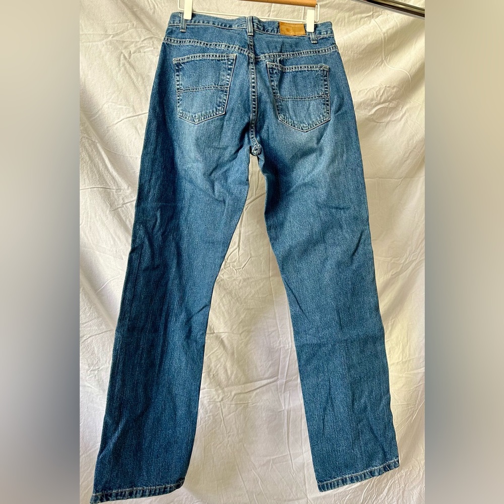 Vintage Late 90s / Y2K straight leg Tommy Hilfiger classic fit medium wash